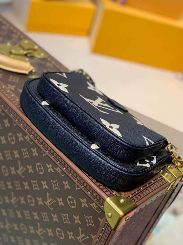 LV M45777 Louis Vuitton M80447 M80399 Multi Pochette Accessoires Bag Black and Cream | lv m45777 louis vuitton m80447 m80399 multi pochette accessoires bag black cream 5