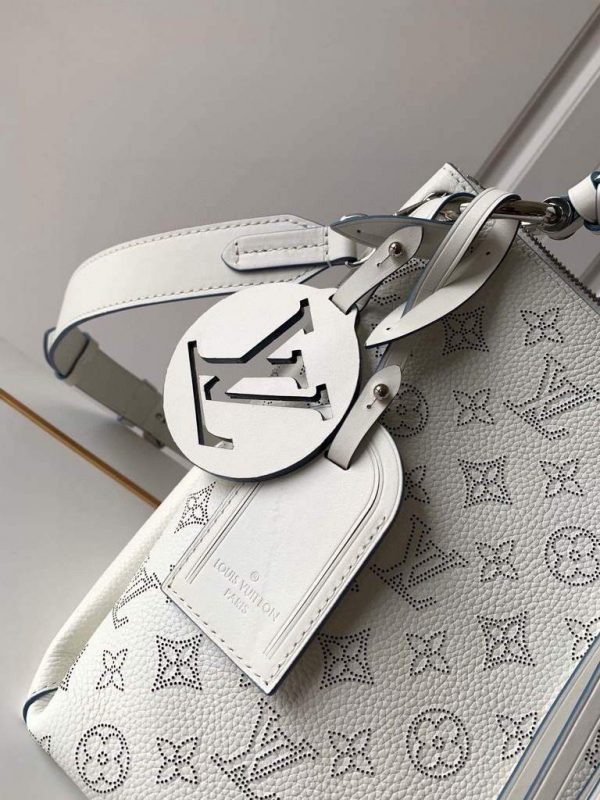 LV M56084 Louis Vuitton M56073 Beaubourg Hobo MM Mahina White | lv m56084 louis vuitton m56073 beaubourg hobo mm mahina white 4
