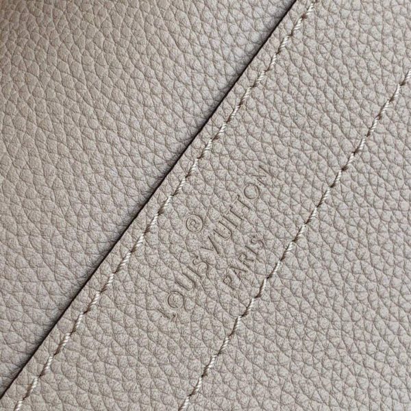 LV M57072 Louis Vuitton M57067 Lockme Chain PM Shoulder Bags in Greige | lv m57067 louis vuitton m57072 lockme chain pm shoulder bags in apricot 1