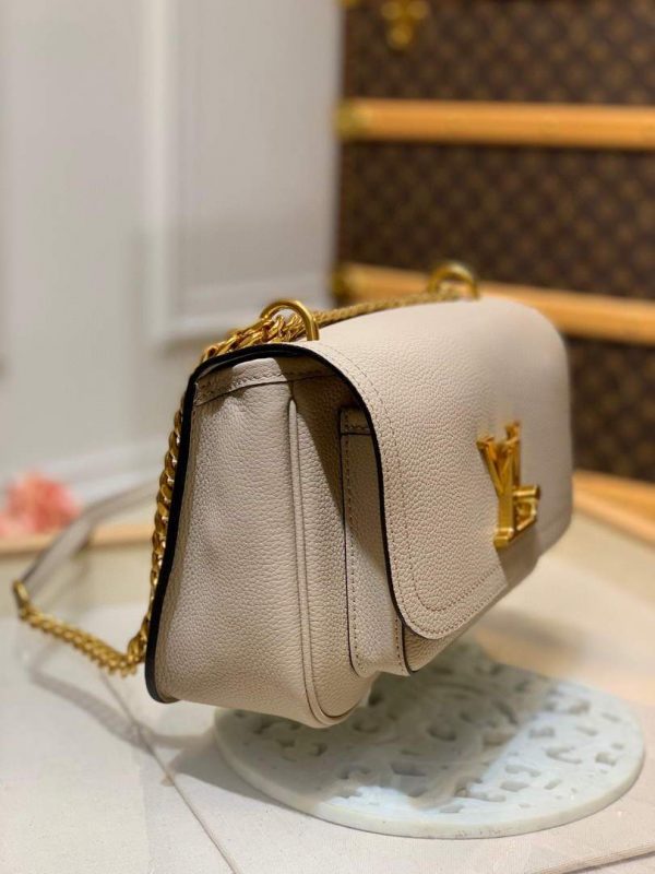 LV M57072 Louis Vuitton M57067 Lockme Chain PM Shoulder Bags in Greige | lv m57067 louis vuitton m57072 lockme chain pm shoulder bags in apricot 5