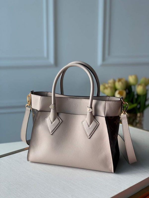 LV M57729 Louis Vuitton On My Side PM Tote Bag M57728 Greige | lv m57729 louis vuitton on my side pm tote bag greige 2