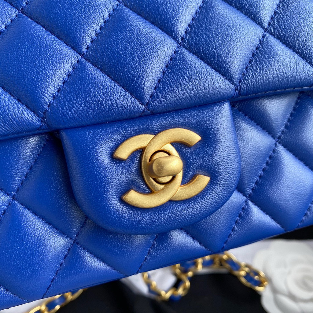 Chanel AS2431 Mini flap Lambskin bag with top handle Blue | voguebags.ru chanel as2431 mini flap lambskin bag with top handle 3