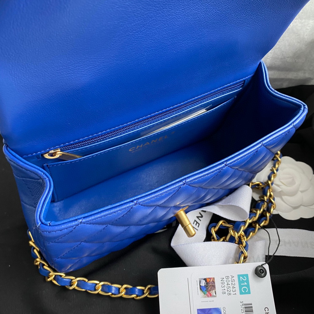 Chanel AS2431 Mini flap Lambskin bag with top handle Blue | voguebags.ru chanel as2431 mini flap lambskin bag with top handle 7