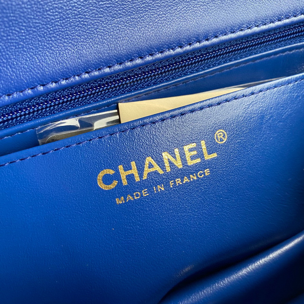 Chanel AS2431 Mini flap Lambskin bag with top handle Blue | voguebags.ru chanel as2431 mini flap lambskin bag with top handle 8