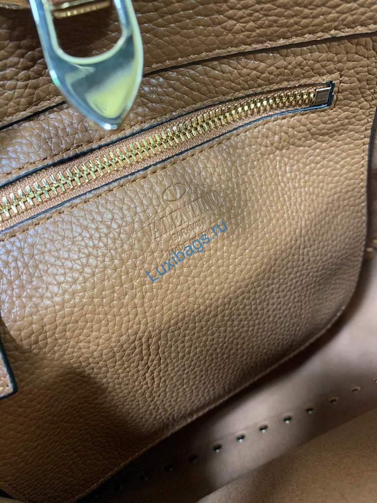 Valentino 2B0C17 Rockstud Grainy Calfskin Hobo Bag 50031S Tan | voguebags.ru valentino 2b0c17 rockstud grainy calfskin hobo bag 50031s 12