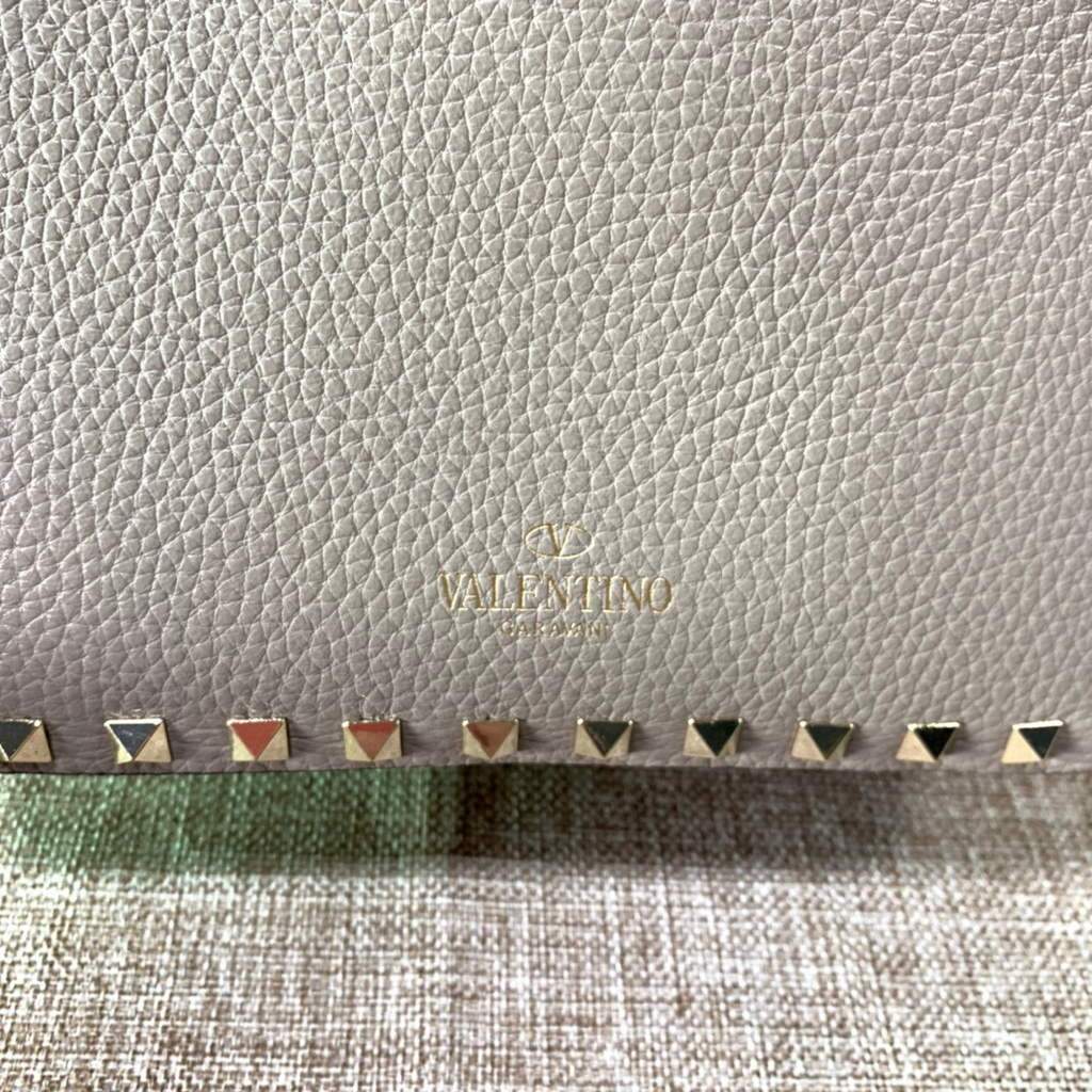 Valentino 2B0C17V Mini Rockstud Grainy Calfskin Hobo Bag 50029 Gray | voguebags.ru valentino 2b0c17v mini rockstud grainy calfskin hobo bag 50029 13