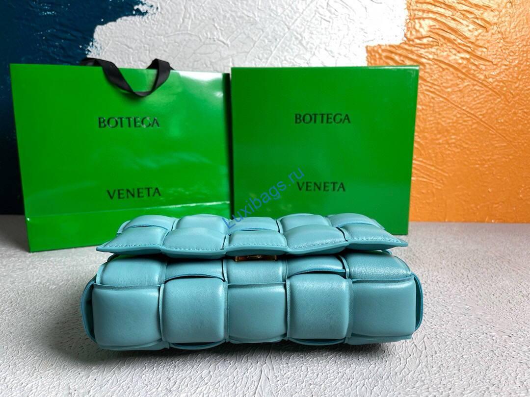 Bottega Veneta BV 20206 Chain Cassette 631421 Light Blue Gold | bottega veneta bv 20206 chain cassette 631421 122 voguebags.ru