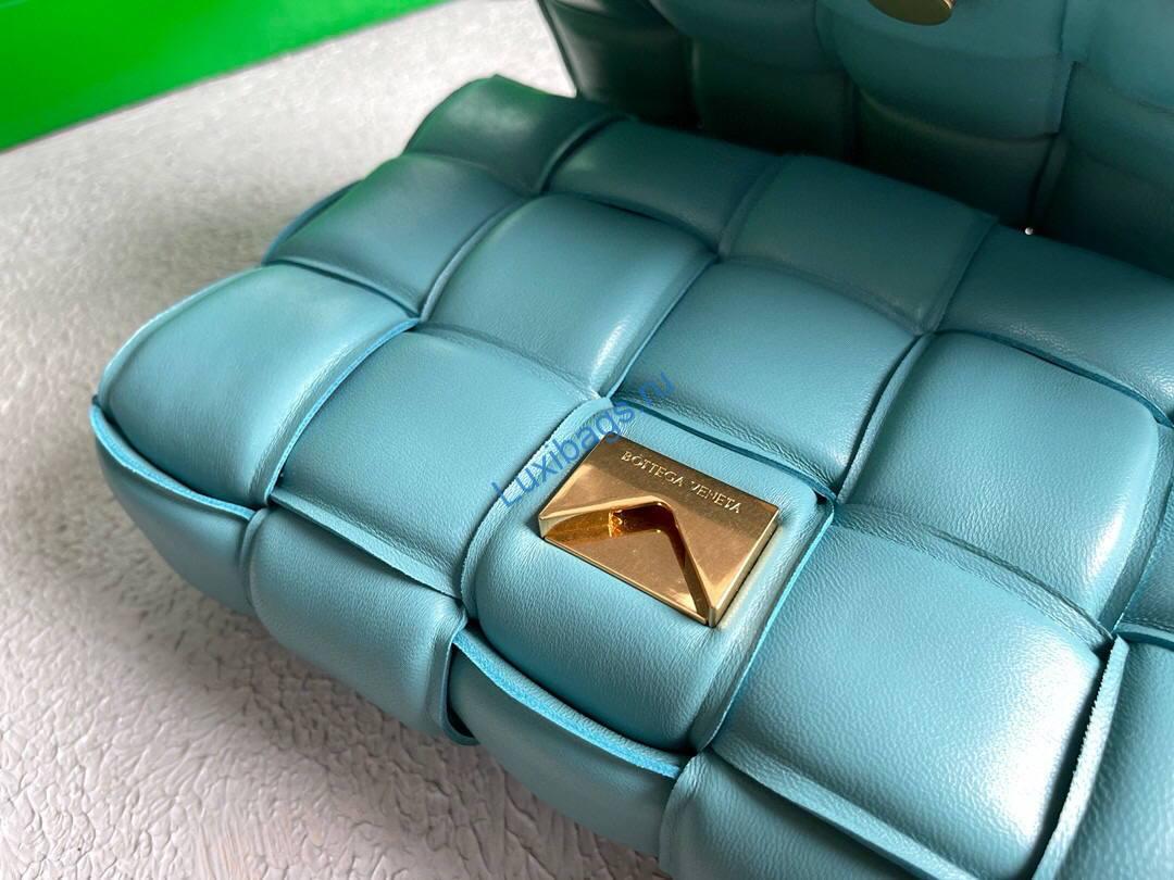 Bottega Veneta BV 20206 Chain Cassette 631421 Light Blue Gold | bottega veneta bv 20206 chain cassette 631421 126 voguebags.ru
