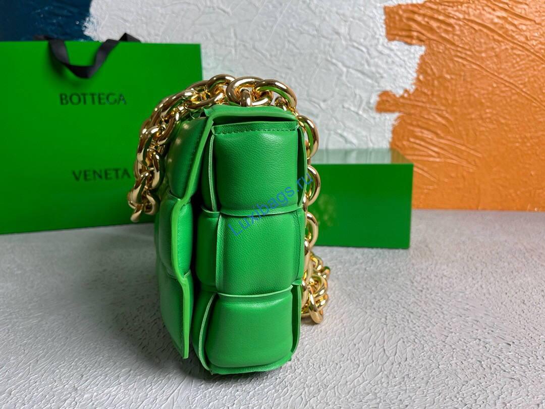 Bottega Veneta BV 20206 Chain Cassette 631421 Grass Green Gold | bottega veneta bv 20206 chain cassette 631421 58 voguebags.ru