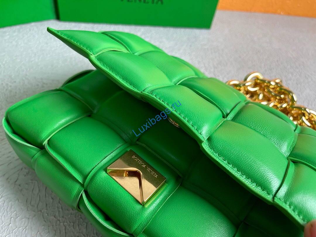 Bottega Veneta BV 20206 Chain Cassette 631421 Grass Green Gold | bottega veneta bv 20206 chain cassette 631421 63 voguebags.ru