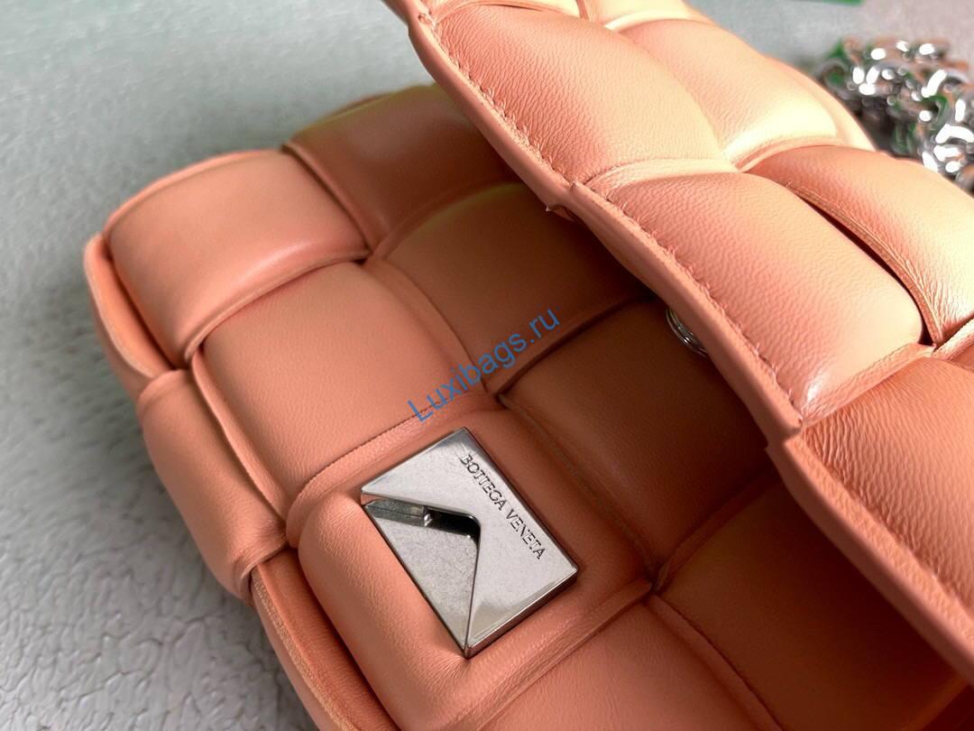 Bottega Veneta BV 20206 Chain Cassette 631421 Light Pink Silver | bottega veneta bv 20206 chain cassette 631421 silvry 25 voguebags.ru