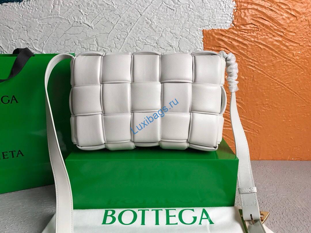 Bottega Veneta BV 591970 Padded Cassette 20206 White Gold | bottega veneta bv 591970 shoulder bag 20206 159 voguebags.ru