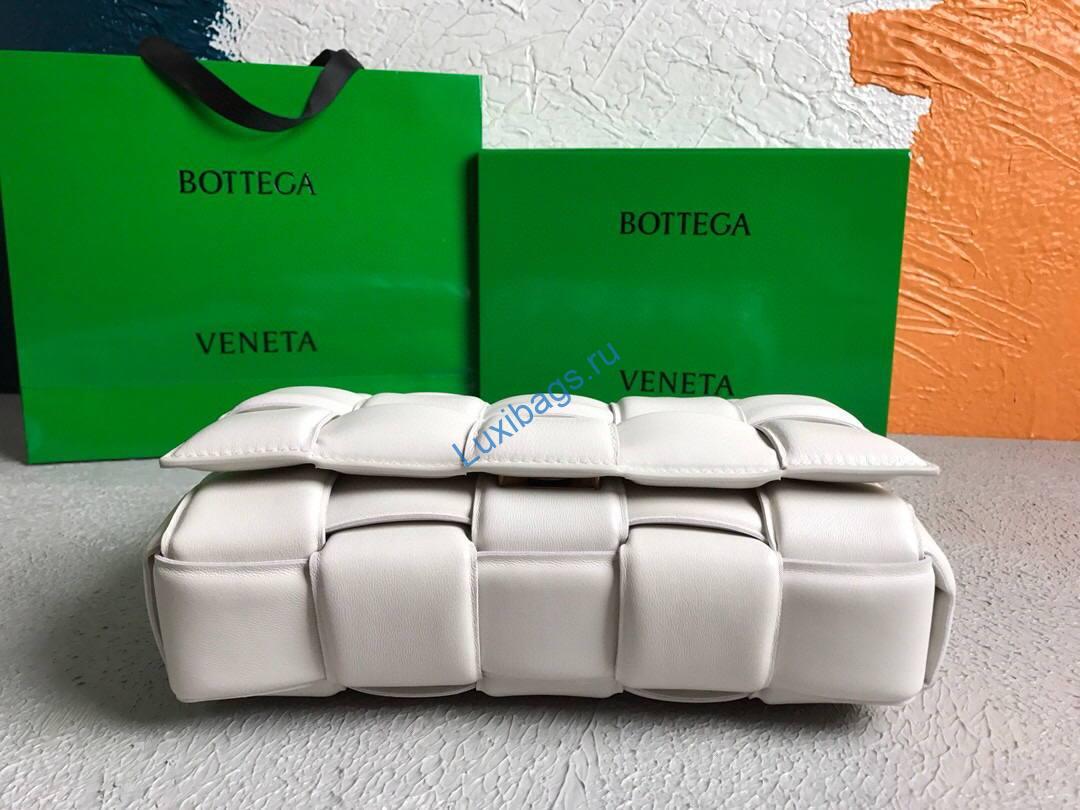 Bottega Veneta BV 591970 Padded Cassette 20206 White Gold | bottega veneta bv 591970 shoulder bag 20206 162 voguebags.ru