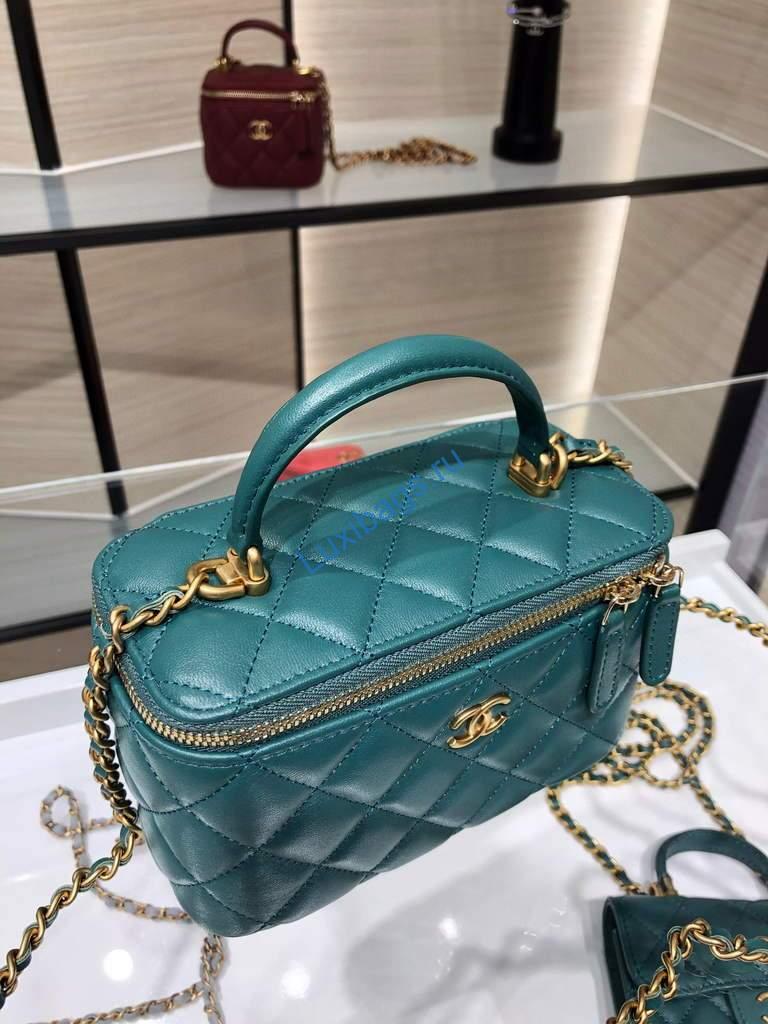 Chanel AP2199 Vanity With Chain Lambskin Gold Tone Green | chanel ap2199 vanity with chain lambskin 31