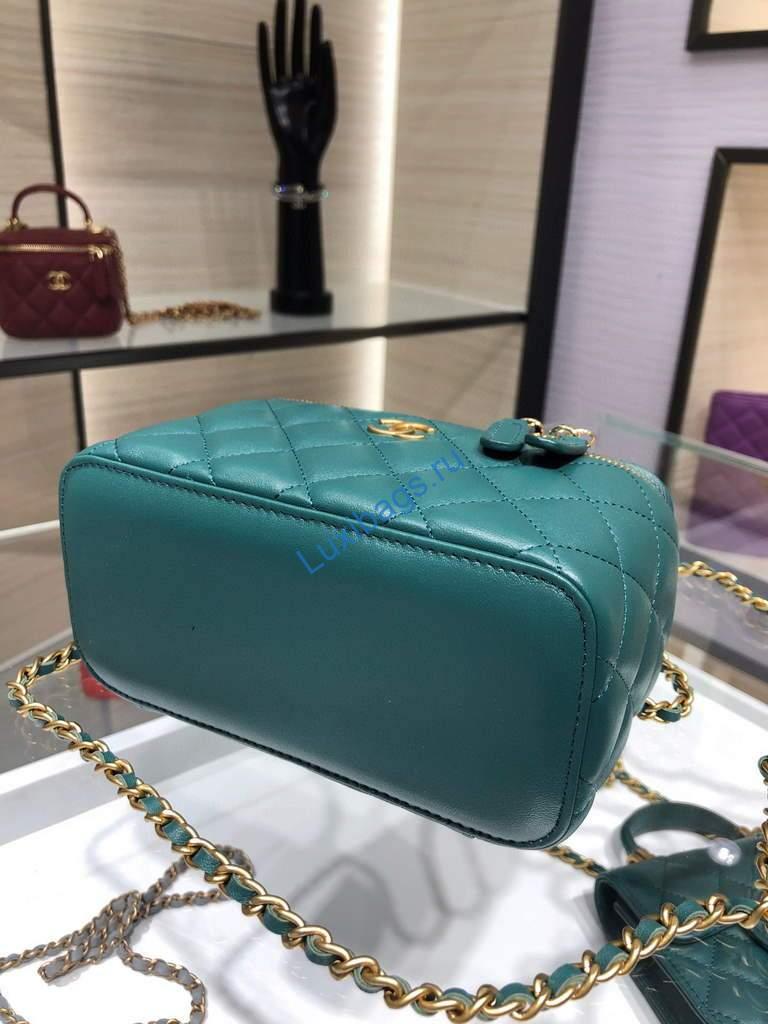 Chanel AP2199 Vanity With Chain Lambskin Gold Tone Green | chanel ap2199 vanity with chain lambskin 34