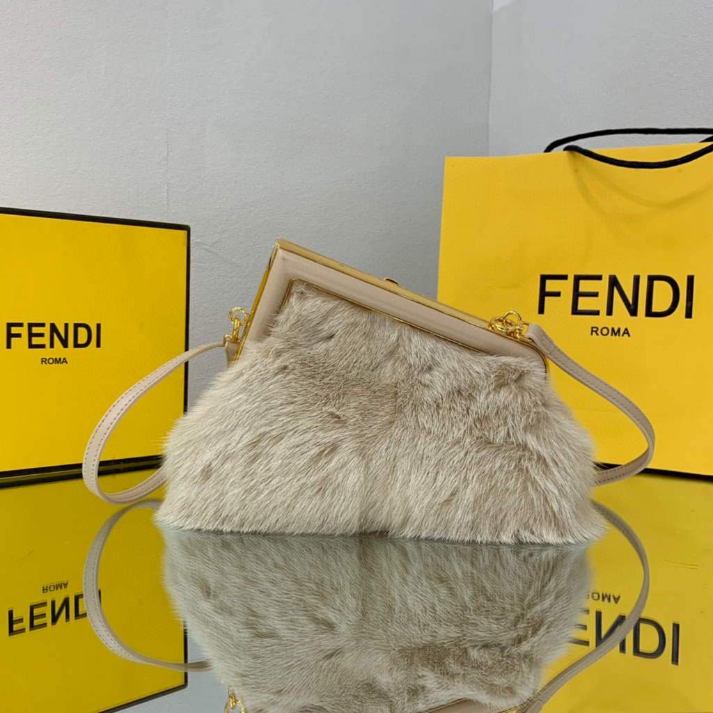 Fendi FIRST Small Bag Fox fur Bag 8BP129 Apricot | fendi first small bag sheepskin bag 8bp129 13 voguebags.ru