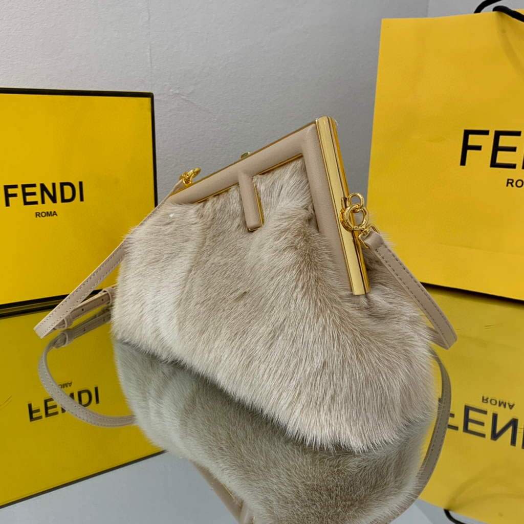 Fendi FIRST Small Bag Fox fur Bag 8BP129 Apricot | fendi first small bag sheepskin bag 8bp129 15 voguebags.ru
