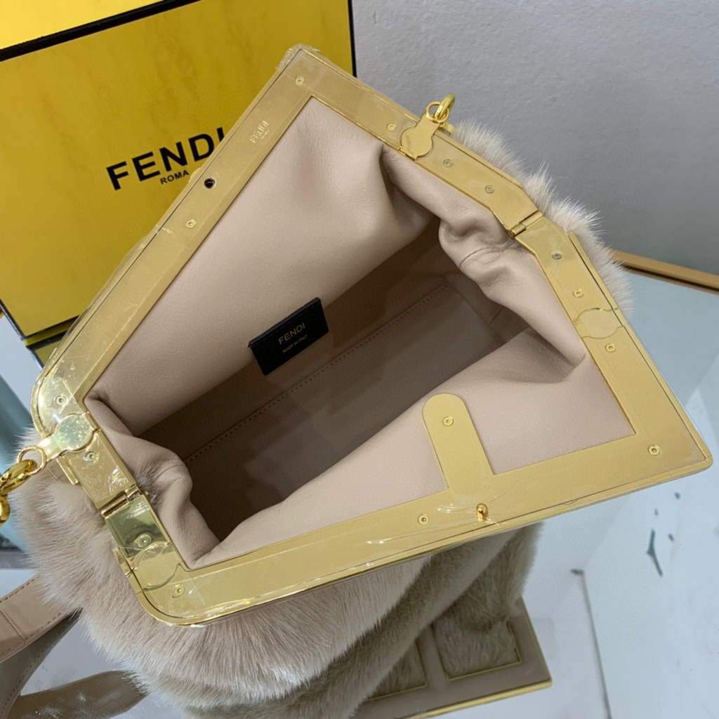 Fendi 8BP127 Fendi First Medium Fox fur Beige Bag | voguebags.ru 824