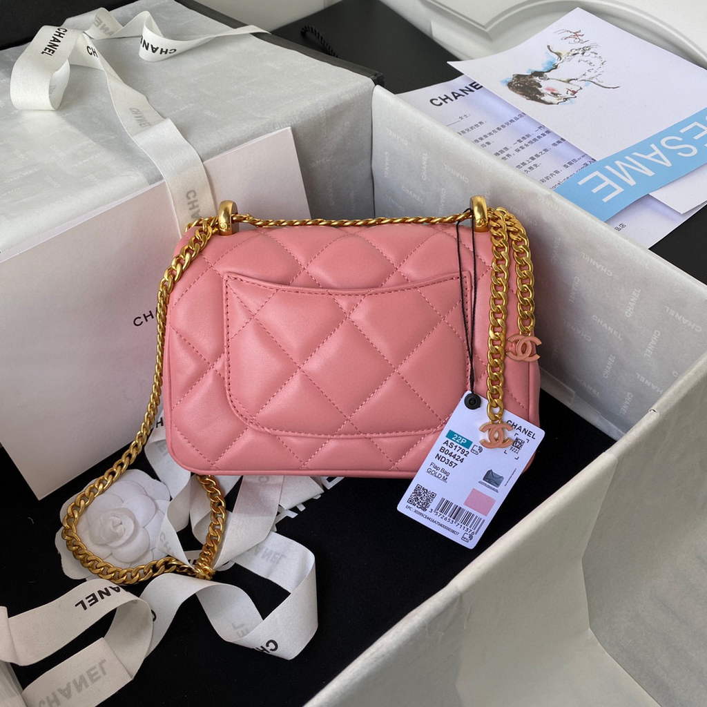 Chanel Flap Small Bag Lampskin Diamond AS1792 Pink | chanel flap bag lampskin diamond as1792 12