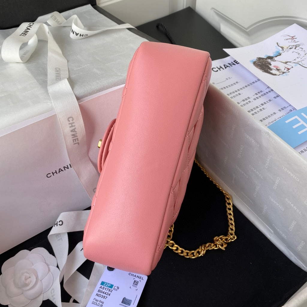 Chanel Flap Small Bag Lampskin Diamond AS1792 Pink | chanel flap bag lampskin diamond as1792 16