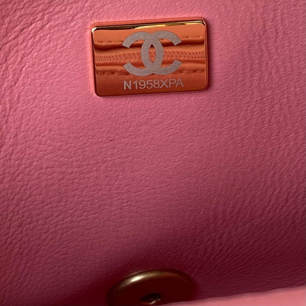 Chanel Flap Small Bag Lampskin Diamond AS1792 Pink | chanel flap bag lampskin diamond as1792 18