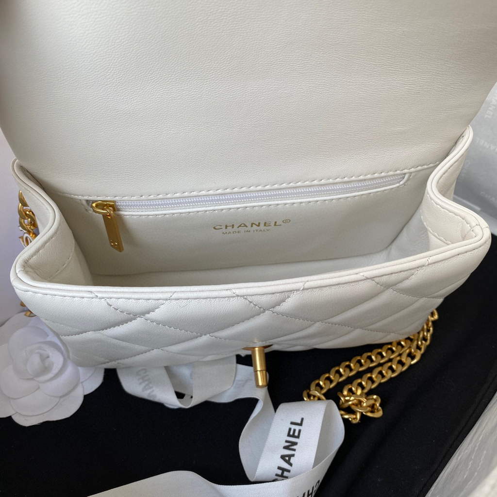 Chanel Flap Small Bag Lampskin Diamond AS1792 White | chanel flap bag lampskin diamond as1792 35