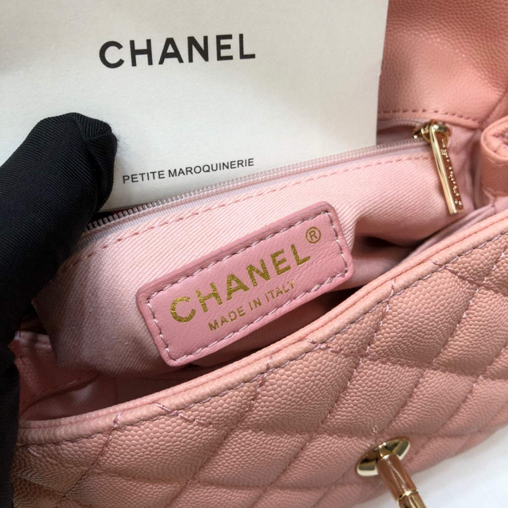 Chanel A92990 Medium Flap Bag With Top Handle Bag Pink | chanel a92990 meduim flap bag with top handle handbag 098