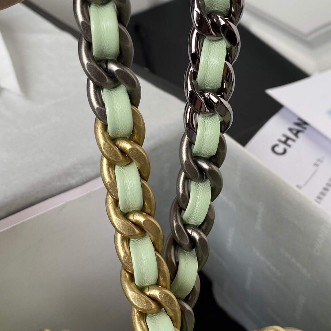 Chanel As1160 Chanel 19 Handbag Flap Lambskin B04852 94305 Green Gold | chanel as1160 chanel 19 handbag flap lambskin b04852 94305 gold 032