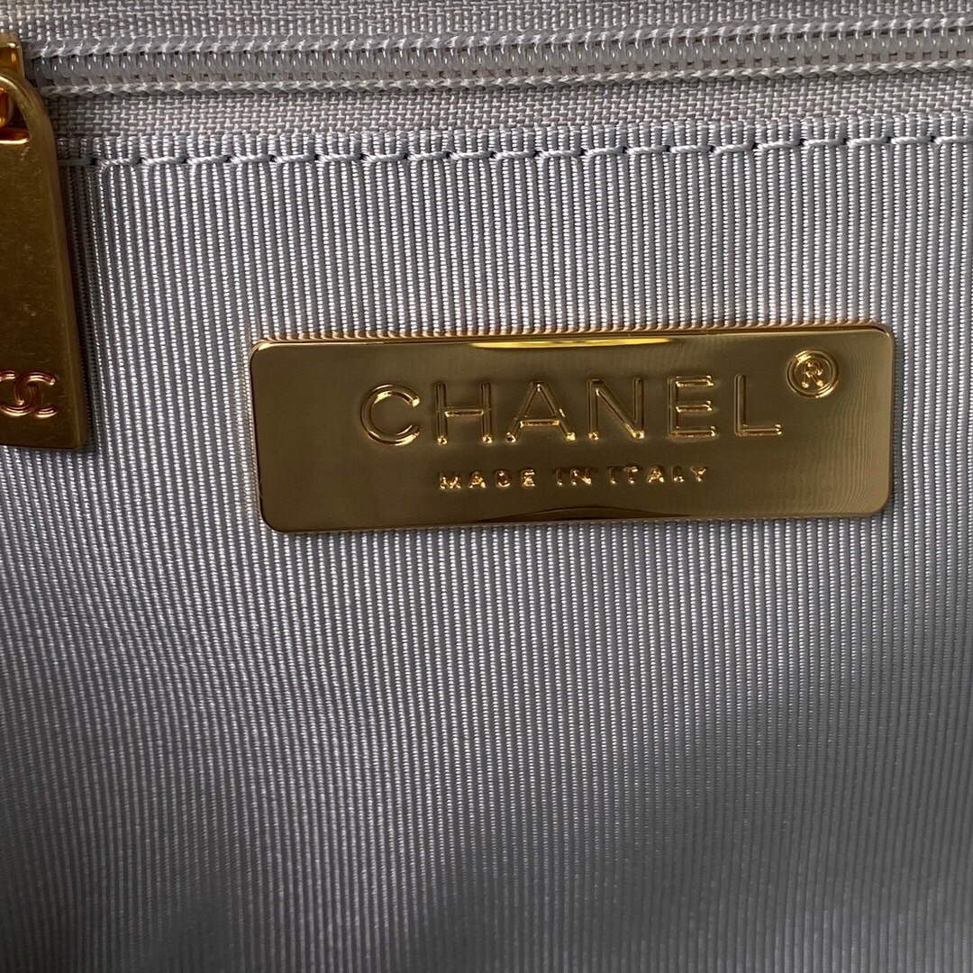 Chanel As1160 Chanel 19 Handbag Flap Lambskin B04852 94305 Light Blue Silver | chanel as1160 chanel 19 handbag flap lambskin b04852 94305 silver 008