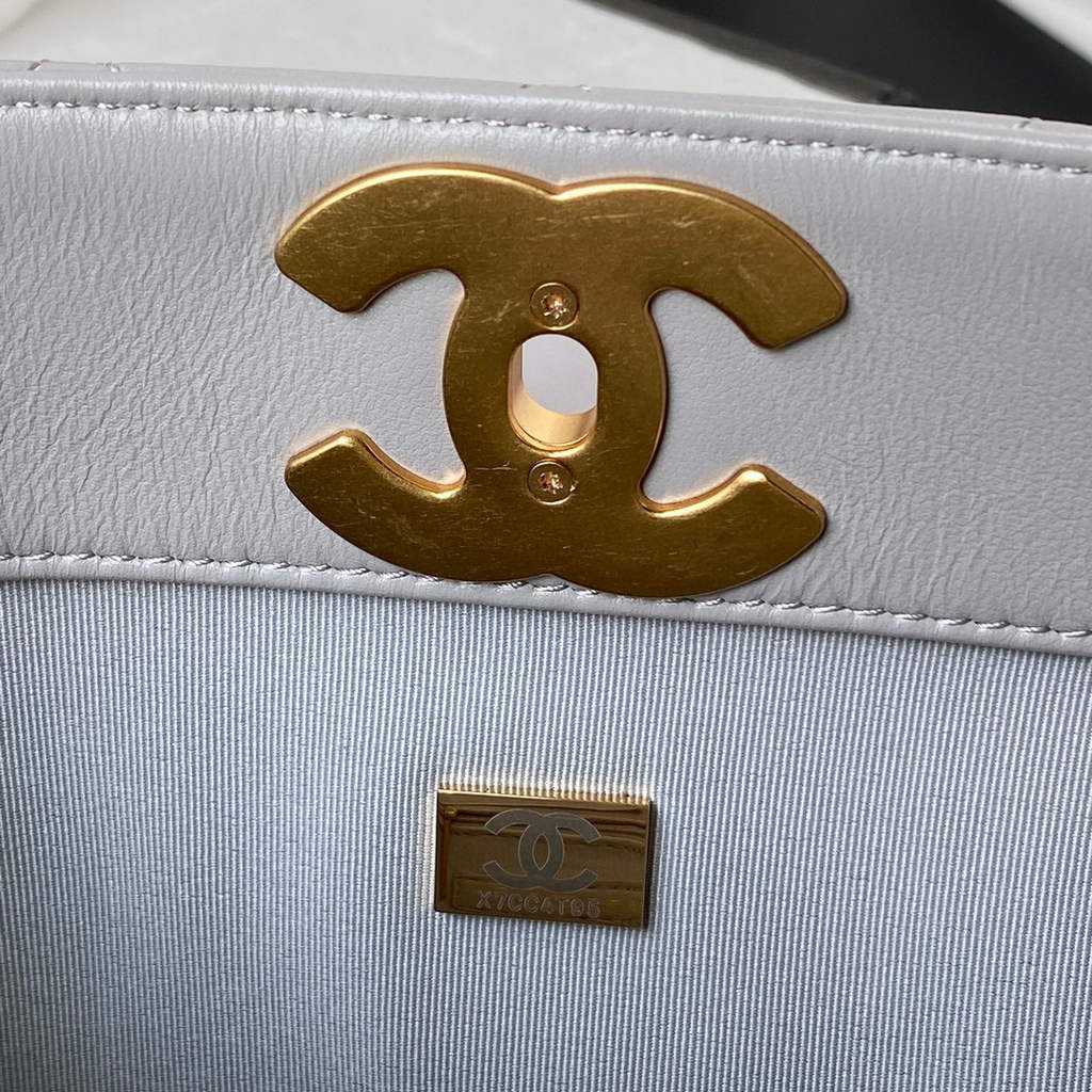 Chanel AS2977 Small Box Bag Shoulder bag Gray | chanel as2977 small box bag shoulder bag 28
