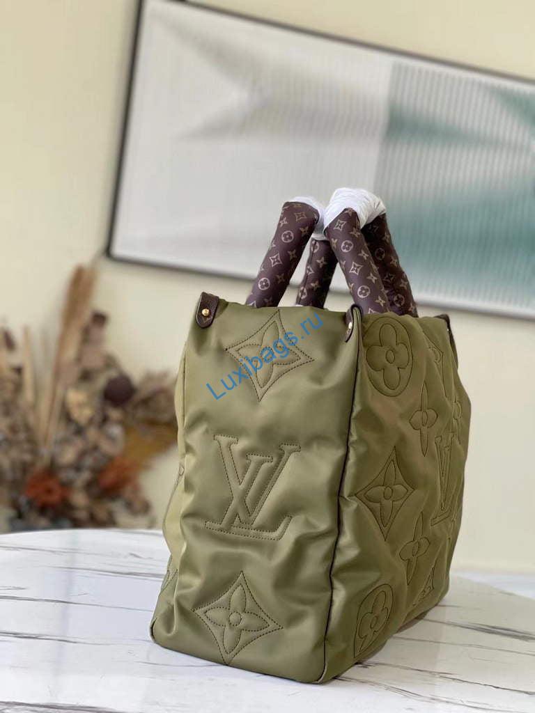 Louis Vuitton M59007 LV M59005 Onthego GM Bag Green | louis vuitton m59007 lv m59005 onthego gm bag green 2