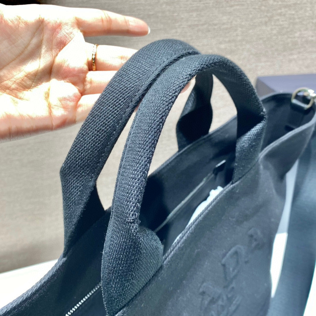 Prada 1BG395 Drill tote Shoulder bag Black | prada 1bg395 drill tote shoulder bag 32