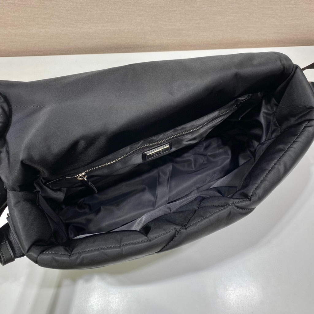 Prada 1BG412 Shoulder bag Black | prada 1bg412 shoulder bag black 8