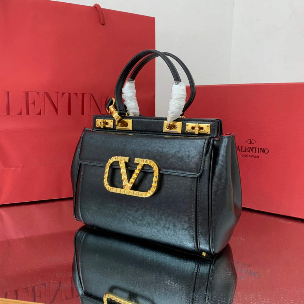 Valentino 4100 Medium Rockstud Alcove Handbag In Grainy Calfskin 2B0J41 Black | valentino 4100 medium rockstud alcove handbag in grainy calfskin red 13