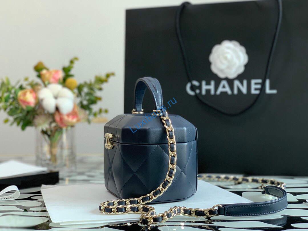 chanel a99077 vanity with chain lambskin gold tone navy blue 4 Chanel A99077 Vanity With Chain Lambskin Gold Tone Navy Blue | chanel a99077 vanity with chain lambskin gold tone black luxibags.ru 21
