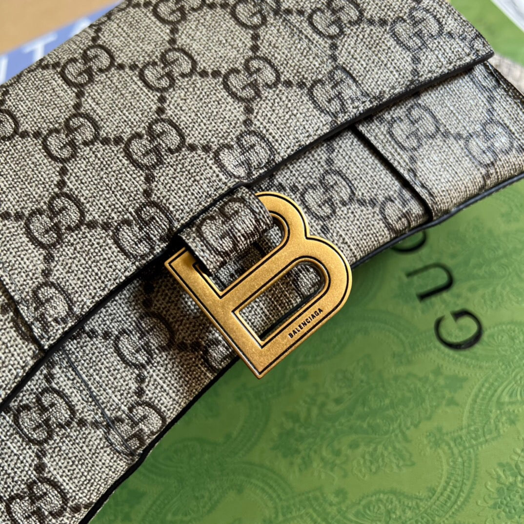 Gucci 681695 The Hacker Project Mini Hourglass bag Beige and ebony | gucci 681695 the hacker project mini hourglass bag beige and ebony 006