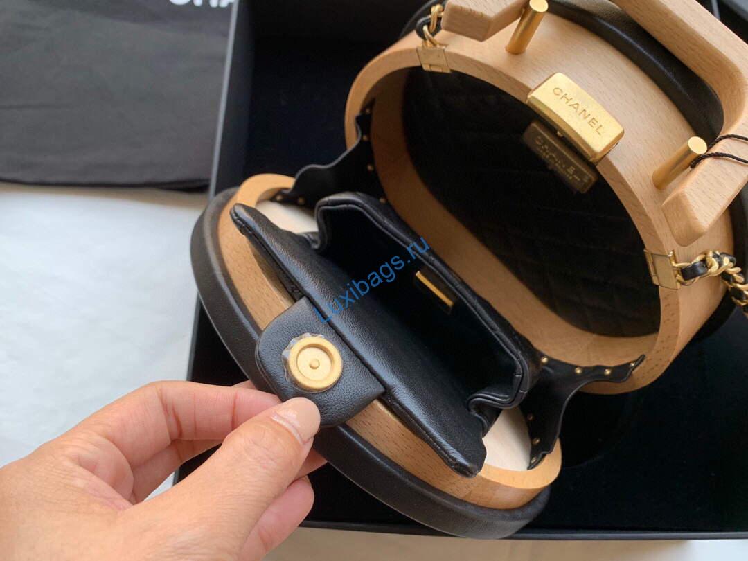 Chanel AS2928 Chanel Vanity Case Beech Wood Box Bag Calfskin gold | img 6424 chanel as2928 chanel vanity case beech wood box bag calfskin gold