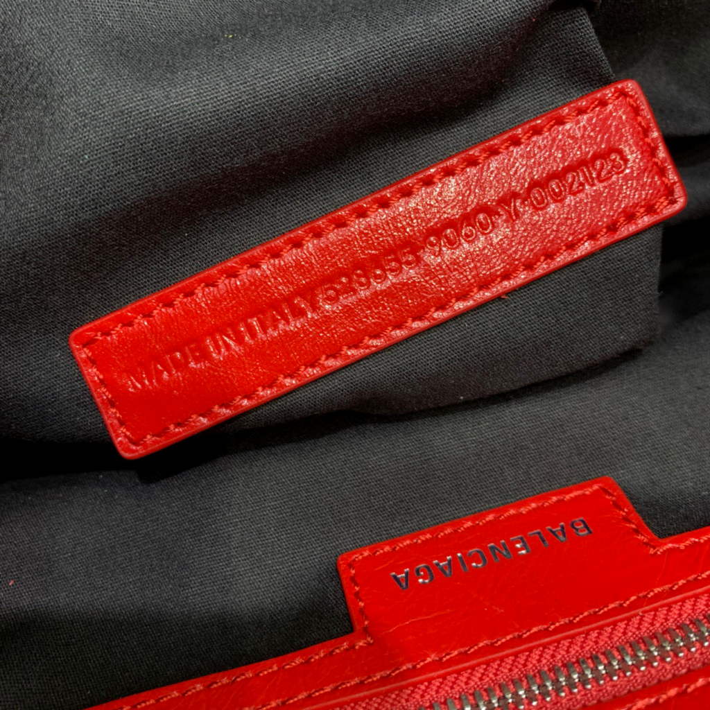 Balenciaga 67130723 Women's Le Cagole Small Shoulder Bag Arena lambskin In Red | luxibags.ru 659