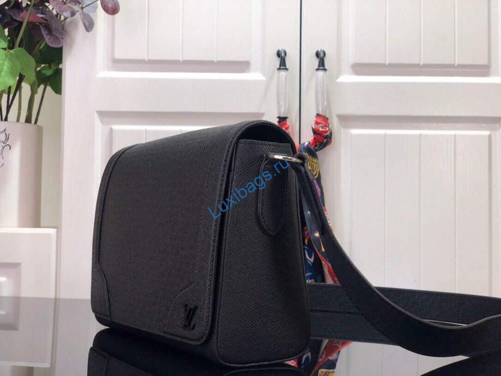 LV M30807 Louis Vuitton New Flap Messenger Black | lv m30807 louis vuitton new flap messenger black 8