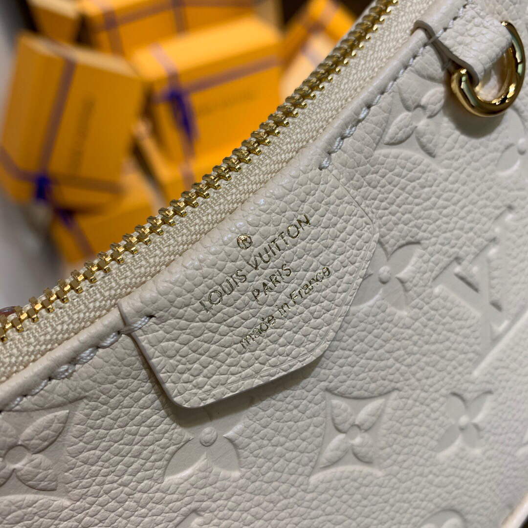 LV M81066 Louis Vuitton Easy Pouch On Strap Crème White M80349 | lv m80349 louis vuitton easy pouch on strap black m81066 luxibags.ru 10