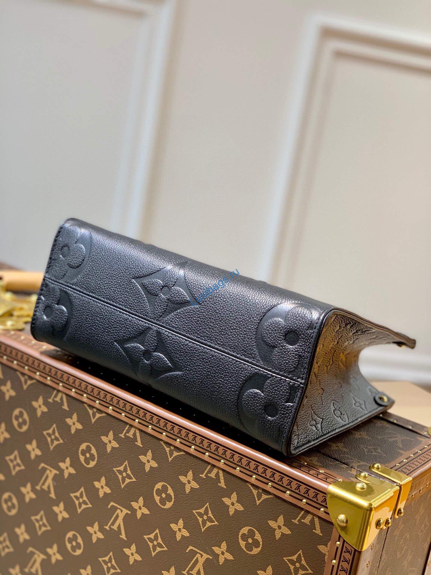 LV M45653 Louis Vuitton Onthego Pm Bag M45779 leather Black | chanel as2927 heart clutch with chain bag ap2784 white 03