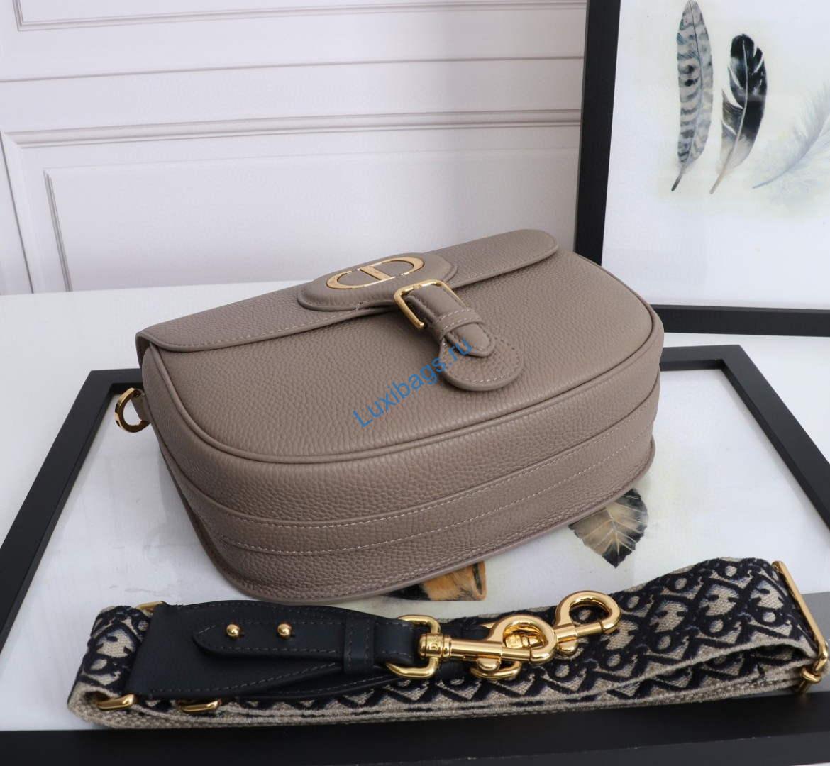 Dior M9320 Large Dior Bobby Bag Warm Taupe BoxCalfskin With Blue Oblique Embroidered Strap | luxibags.ru 211