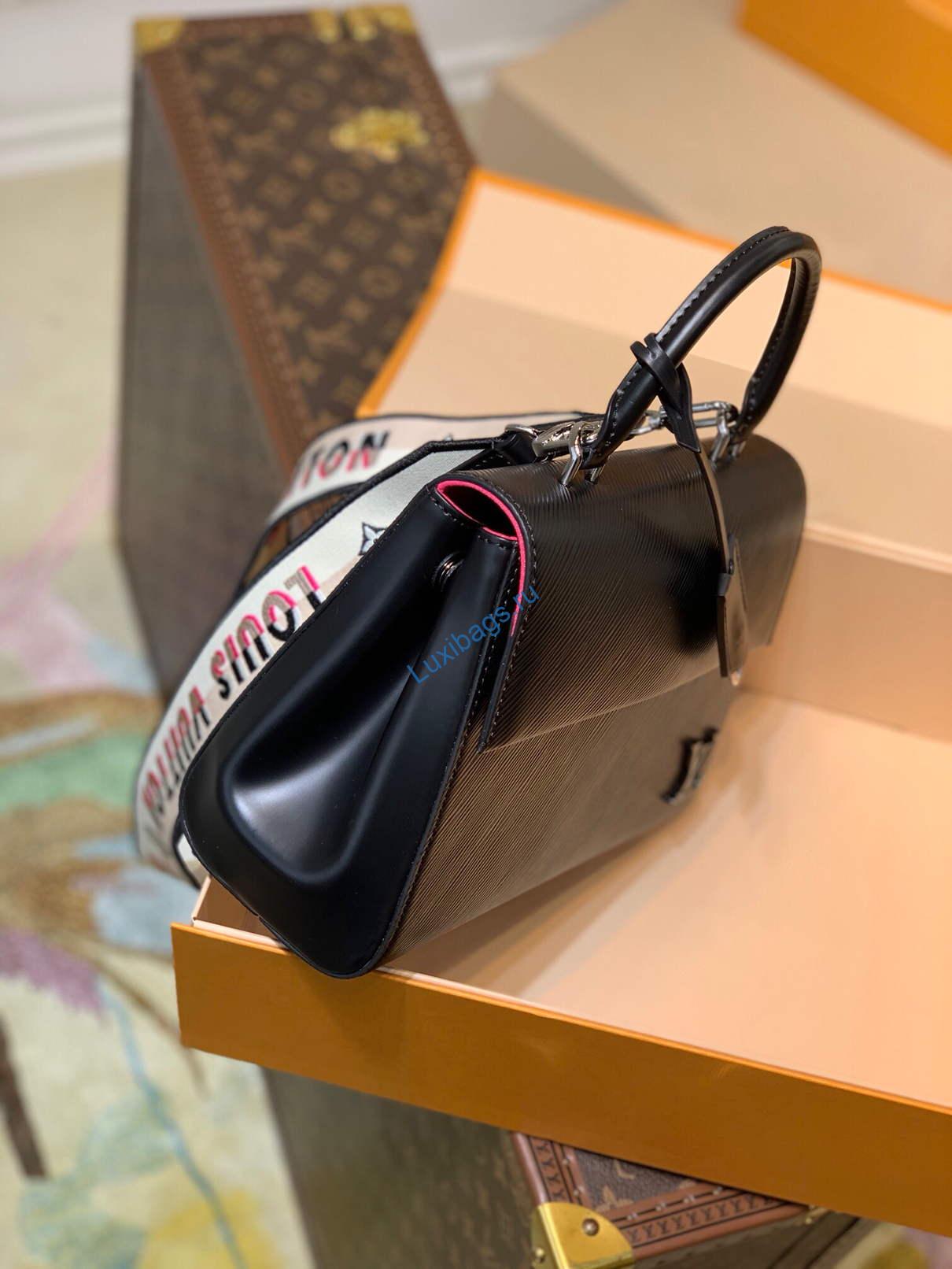 LV M59134 Louis Vuitton Cluny BB Handbag Black | lv m59134 louis vuitton cluny bb handbag black 004