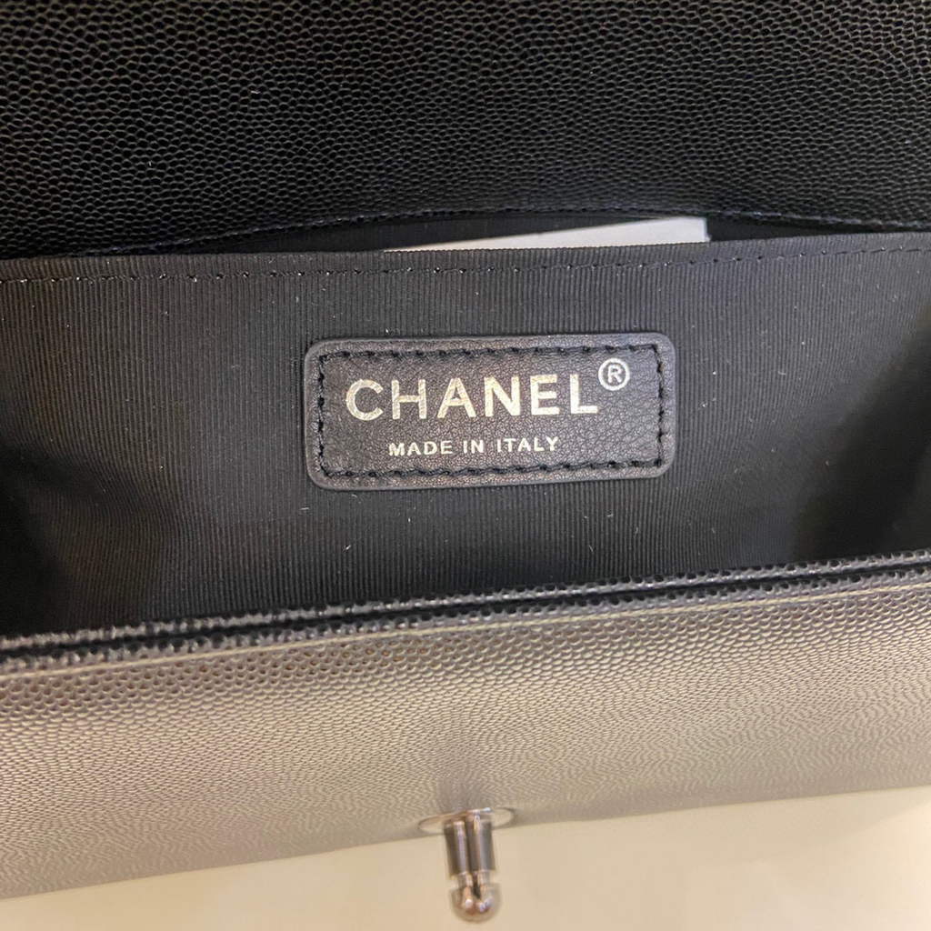 Chanel A67086 Boy Handbag Black Leather Light Black | chanel a67086 boy handbag black leather silver 18