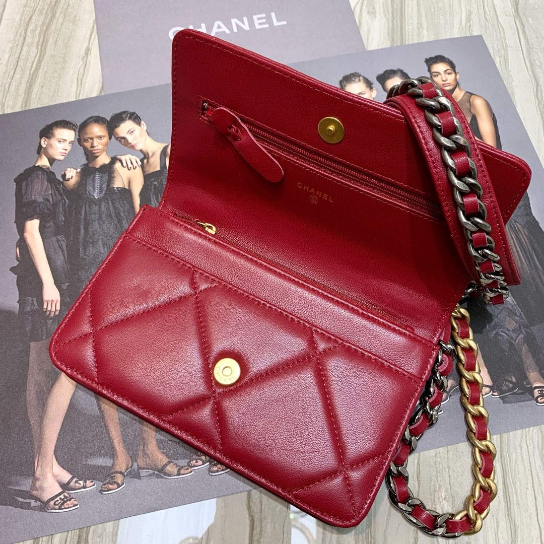 Chanel A86092 WOC Chain Wallet Bag Lambskin Wine Red | chanel a86092 woc bag lambskin 004