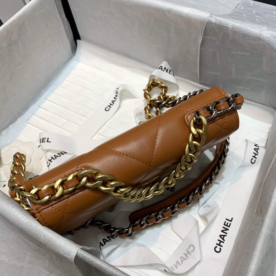 Chanel A86092 WOC 19 Chain Wallet Bag Lambskin Brown | chanel a86092 woc chain wallet bag lambskin 044