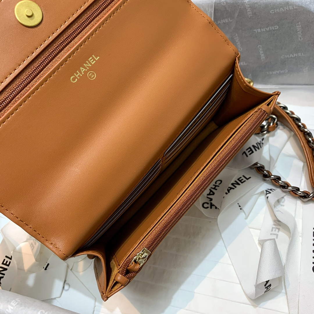 Chanel A86092 WOC 19 Chain Wallet Bag Lambskin Brown | chanel a86092 woc chain wallet bag lambskin 047