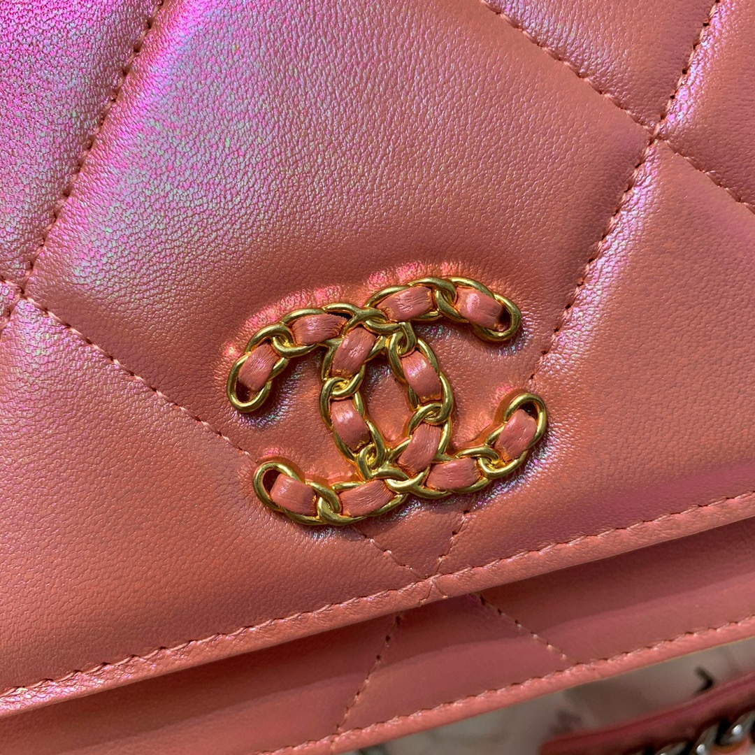 Chanel A86092 WOC 19 Chain Wallet Bag Lambskin Pink | chanel a86092 woc chain wallet bag lambskin 051
