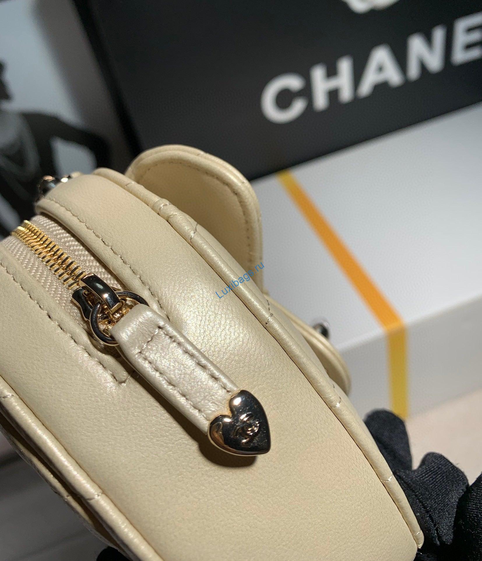 Chanel AP2784 Heart Clutch with Chain Lambskin Gold-Tone Metal Gold | chanelap2784heartclutchwithchainlambskingold tonemetal 07