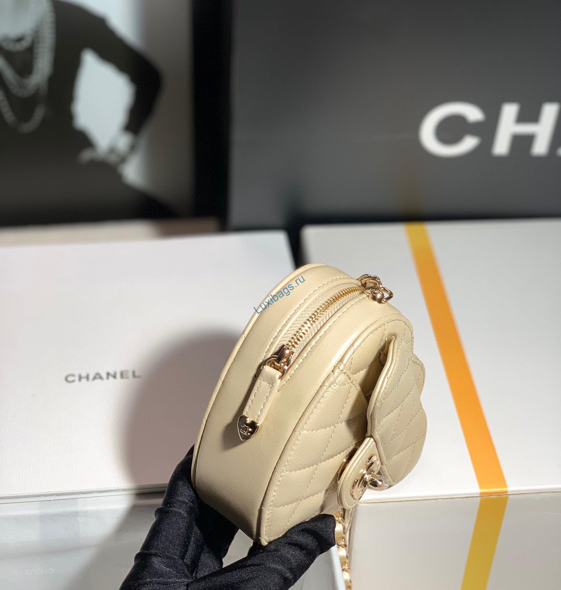 Chanel AP2784 Heart Clutch with Chain Lambskin Gold-Tone Metal Gold | chanelap2784heartclutchwithchainlambskingold tonemetal 08